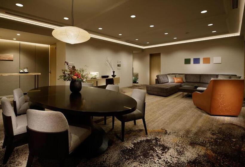 Люкс Клуб, Grand Prince Hotel Takanawa