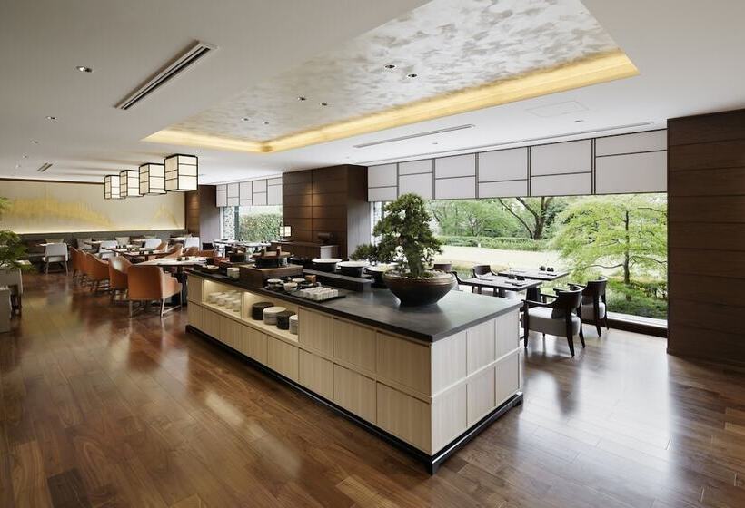 Полулюкс Повышенной Комфортности, Grand Prince Hotel Takanawa
