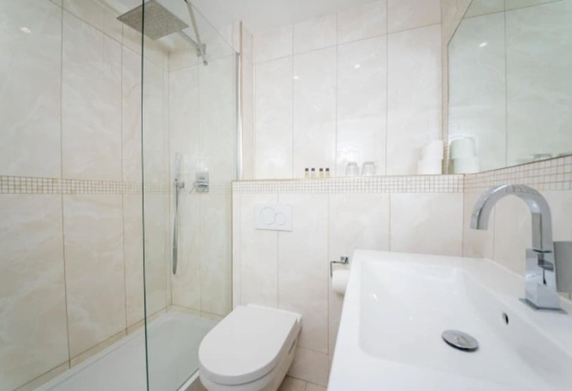 Номер Стандарт, Guildford Manor Hotel & Spa
