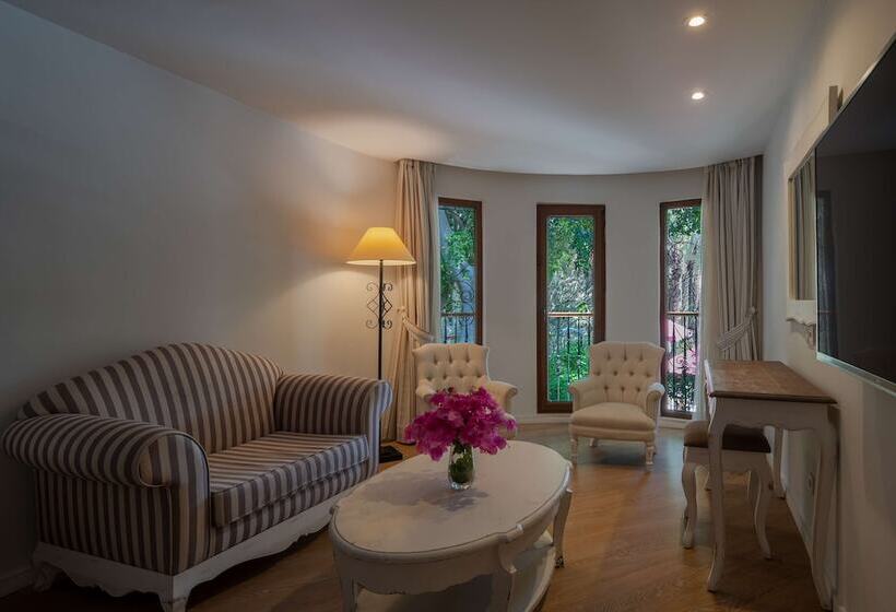 جناح, Doubletree By Hilton Bodrum Marina Vista