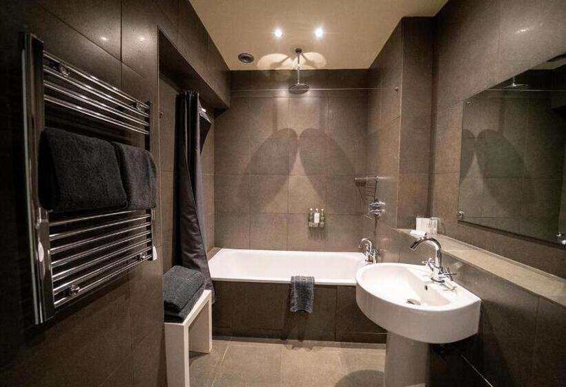 Номер Deluxe, Milsoms