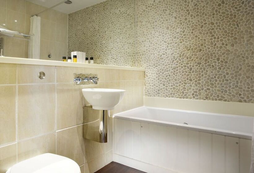 Номер Стандарт, The George Hotel & Brasserie, Cranbrook