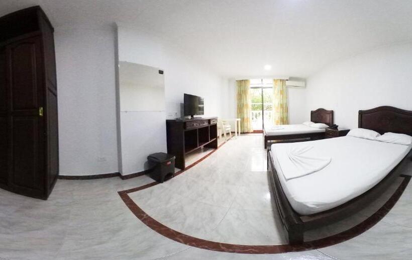 Четырехместный Номер Стандарт, Zahira Hotel Melgar