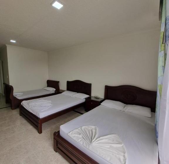Семейный Номер, Zahira Hotel Melgar