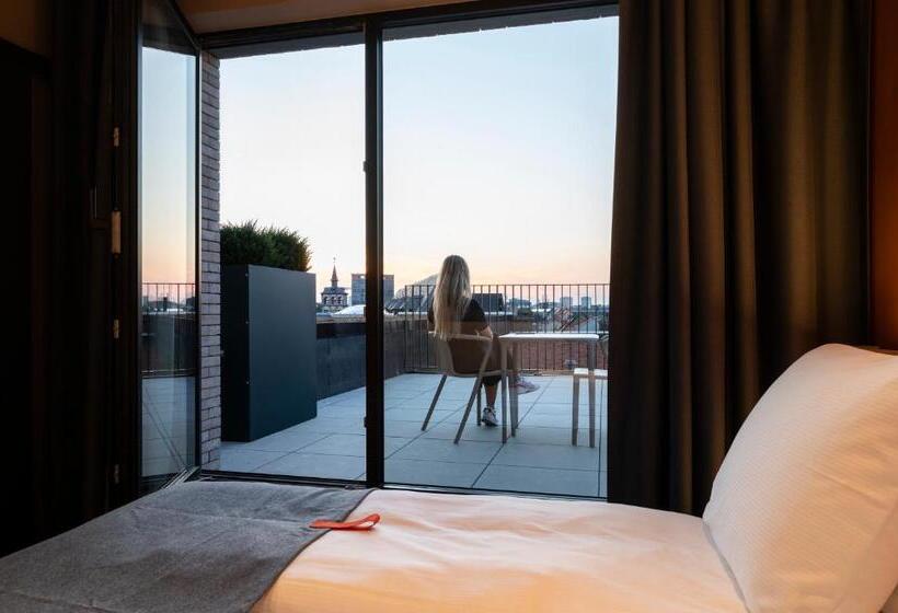 سوییت جونیور, Citybox Antwerp