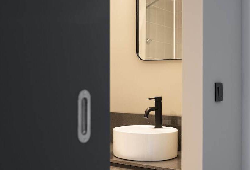 اتاق استاندارد با بالکن, Citybox Antwerp