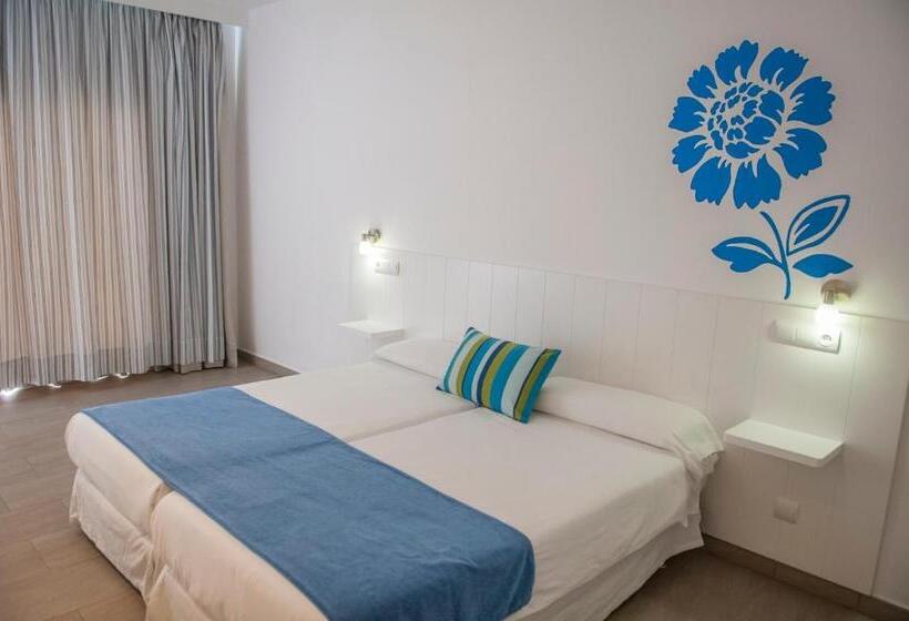 Номер Стандарт, Hostal Xuroy