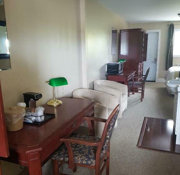 标准间, Seaport Inn