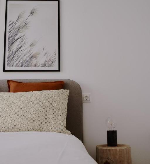 디럭스 룸, Zarey Hostel