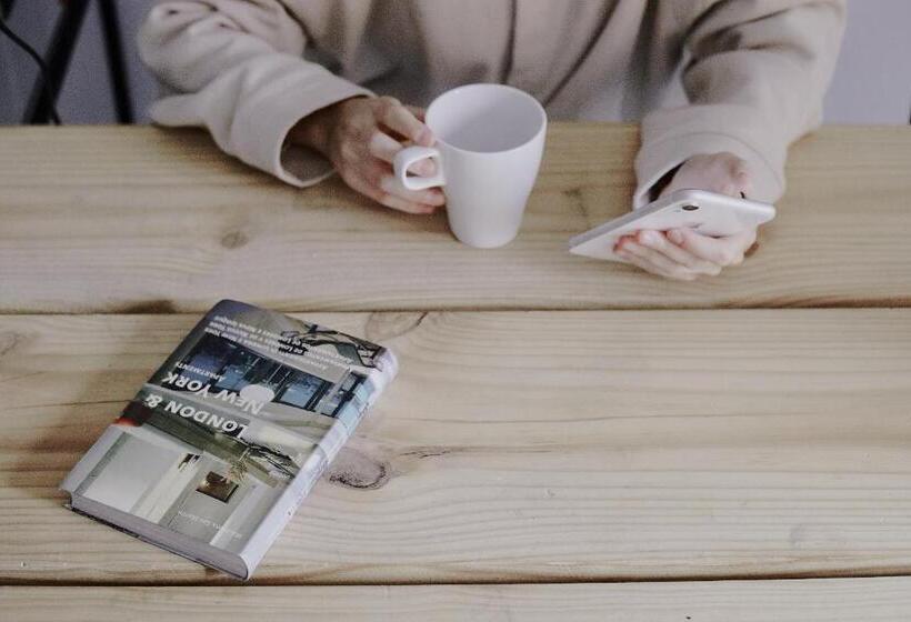 침실 1개 아파트, Zarey Hostel