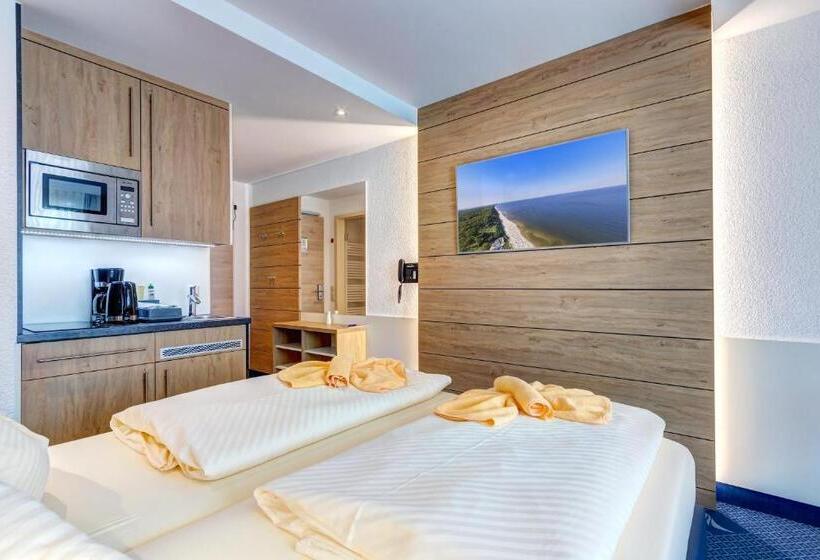 1 Schlafzimmer Apartment mit Terrasse, Familien Wellness Hotel Seeklause Mit Großem Abenteuerspielplatz Piraten Insel Usedom Kinder Immer A
