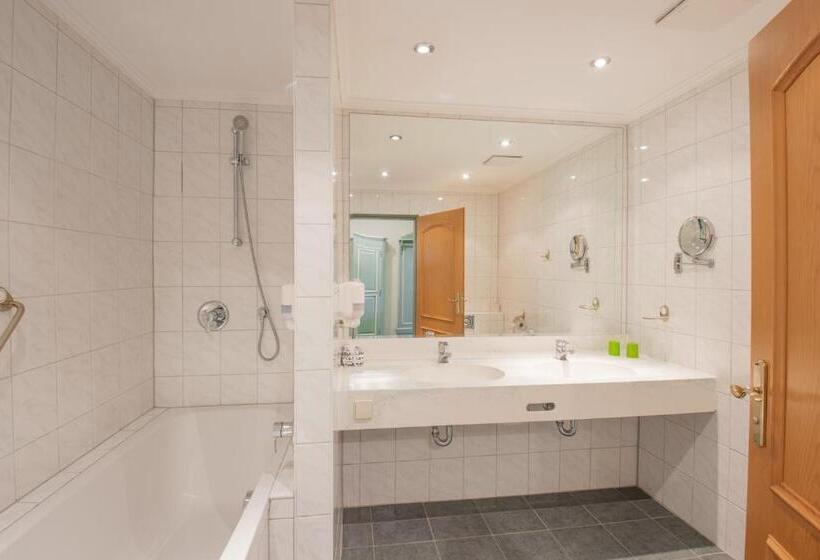 Полулюкс, Ferien Hotel Fläming