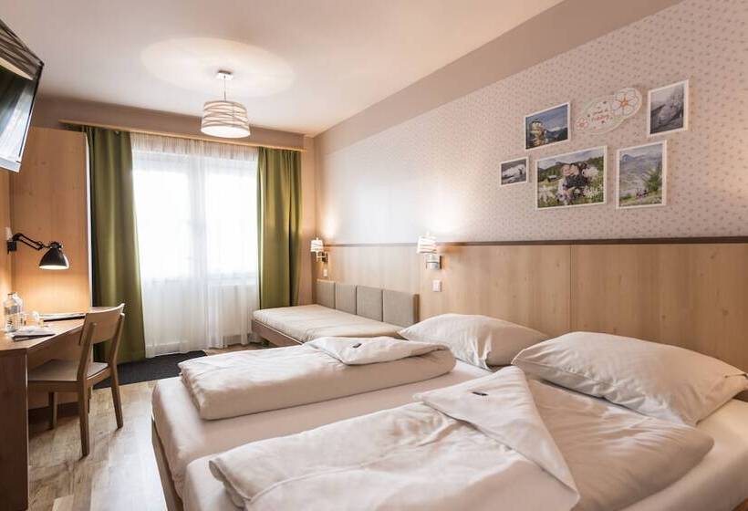 Номер Стандарт Трехместный, Jufa Hotel Grundlsee