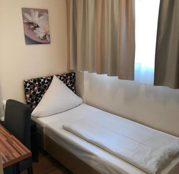 Номер Стандарт Индивидуальный, Pension Alpha   Frankfurt City Central Station