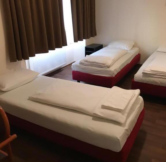 Номер Стандарт Трехместный, Pension Alpha   Frankfurt City Central Station