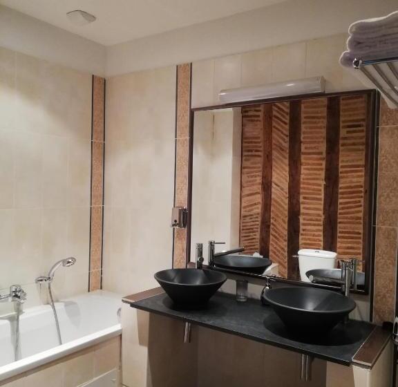 Четырехместный Номер Deluxe, Manoir De La Touche