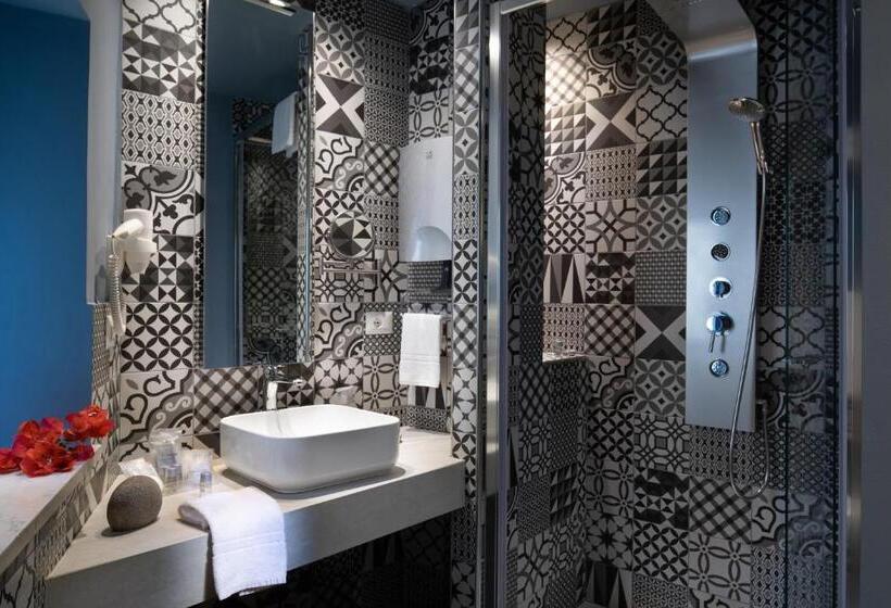 اتاق استاندارد با بالکن و چشم‌انداز دریا, Casa Blandano B&b