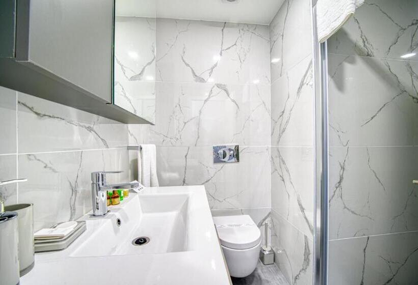 استودیو استاندارد با چشم‌انداز استخر, Courtyard Long Beach Holiday Resort