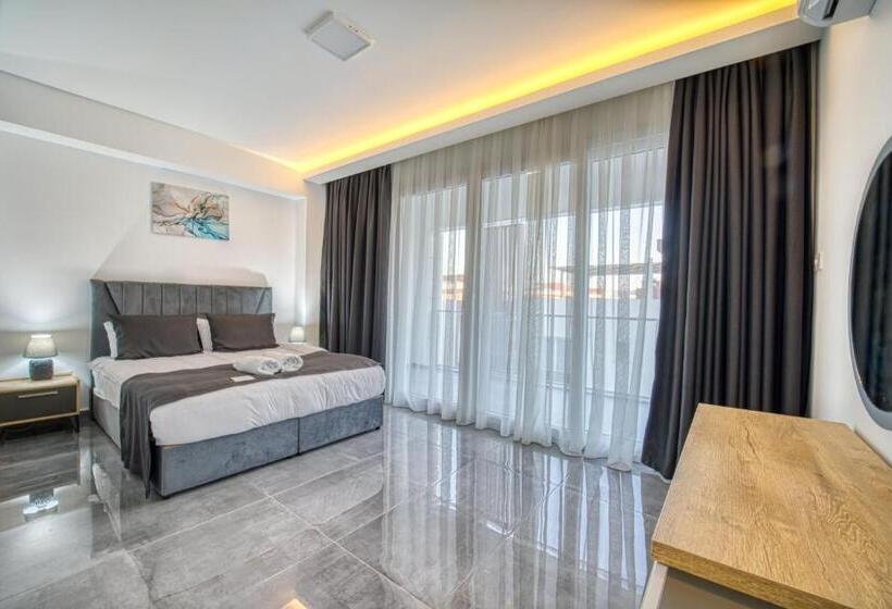 سوییت با چشم‌انداز استخر, Courtyard Long Beach Holiday Resort