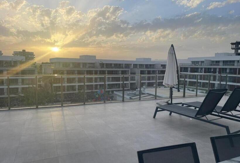 1 Bedroom Penthouse Apartment, Courtyard Long Beach Holiday Resort