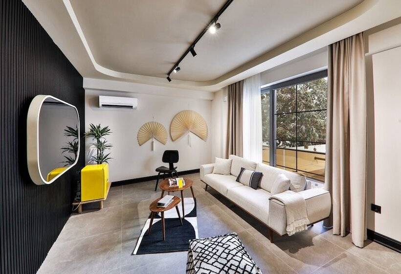 Люкс Superior, Luff Suites