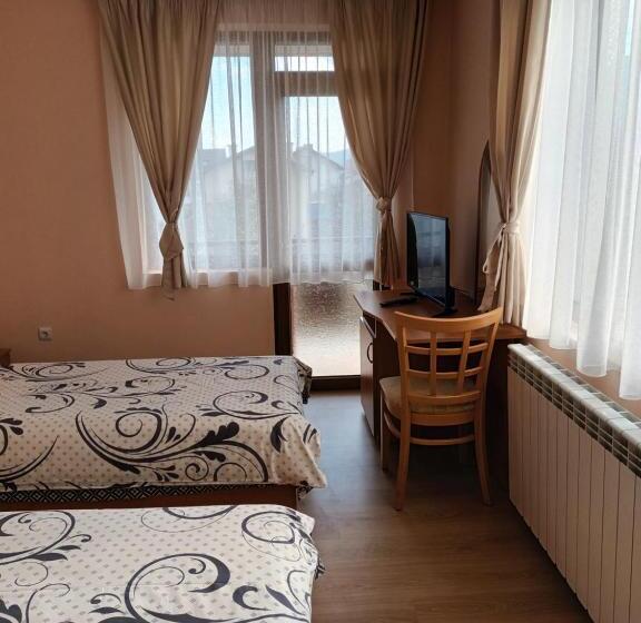 Четырехместный Номер Стандарт, Guest Rooms Bansko