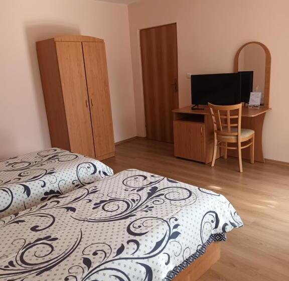 Четырехместный Номер Стандарт, Guest Rooms Bansko