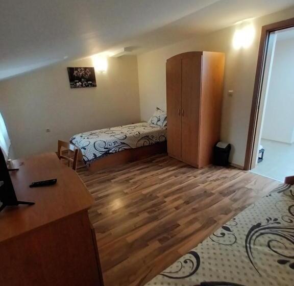 Номер Стандарт Совместная Ванная, Guest Rooms Bansko