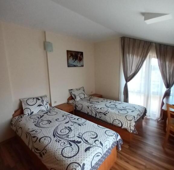 Номер Стандарт с Балконом, Guest Rooms Bansko