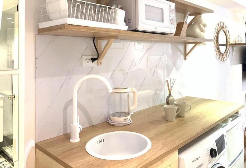 استودیوی لوکس, 小所在 Urban Abode 所在行旅