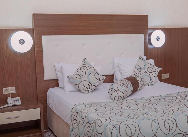 اتاق استاندارد یک نفره, Grand Nakhchivan