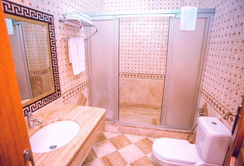 اتاق استاندارد سه نفره, Grand Nakhchivan