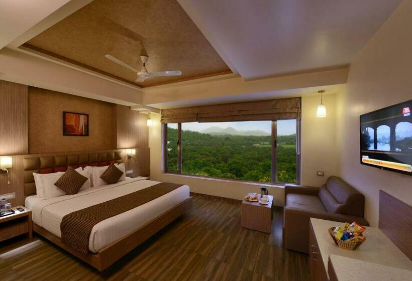 标准工作室, Sarovar Portico Sasangir
