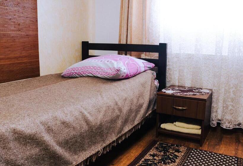 غرفة قياسية فردية, Filvarok