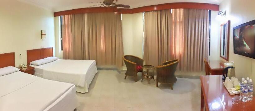 Семейный Номер, Harbour View Hotel Sekinchan