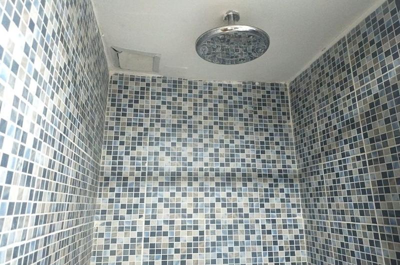 استودیوی استاندارد, Aesthetic Room