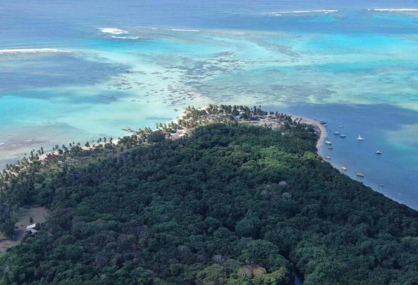 استودیوی استاندارد, Carolina Point Resort