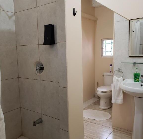 استودیو استاندارد با چشم‌انداز باغ, Carolina Point Resort