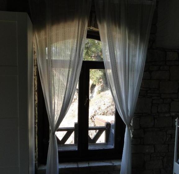 Номер Стандарт, The Stone Castle Boutique