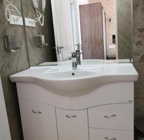 اتاق لوکس, Dnt House & Spa