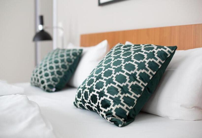 Номер Комфорт, Comfort Hotel Tom Kyle
