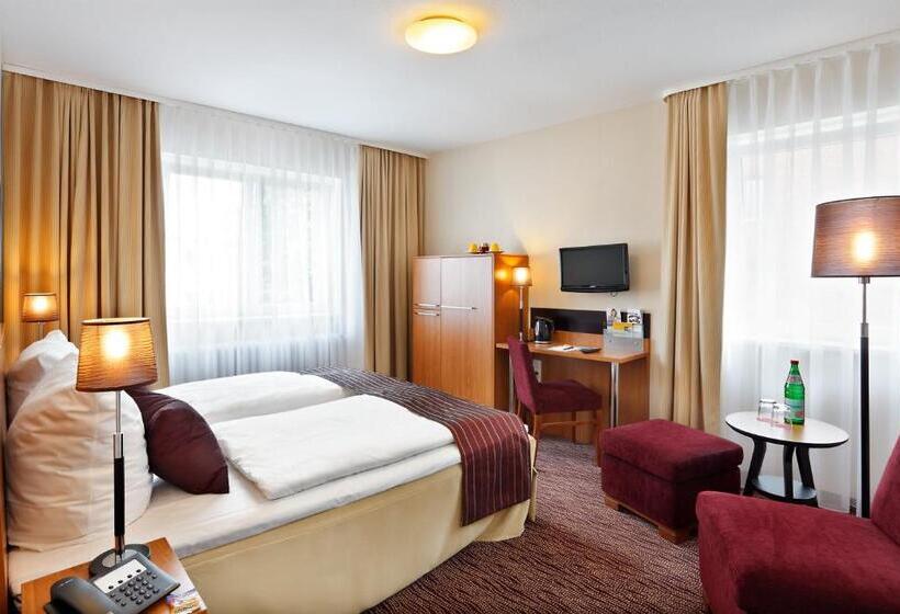Номер Стандарт, Comfort Hotel Tom Kyle