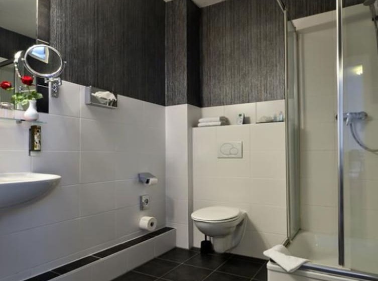 Номер Стандарт, Comfort Hotel Tom Kyle