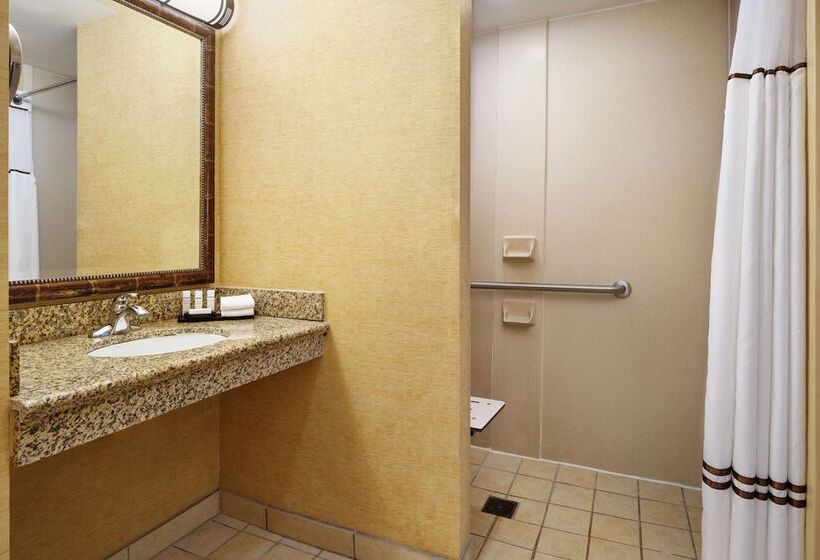 سوئیت برای معلولان, Embassy Suites By Hilton Charlotte Concord Golf Resort & Spa