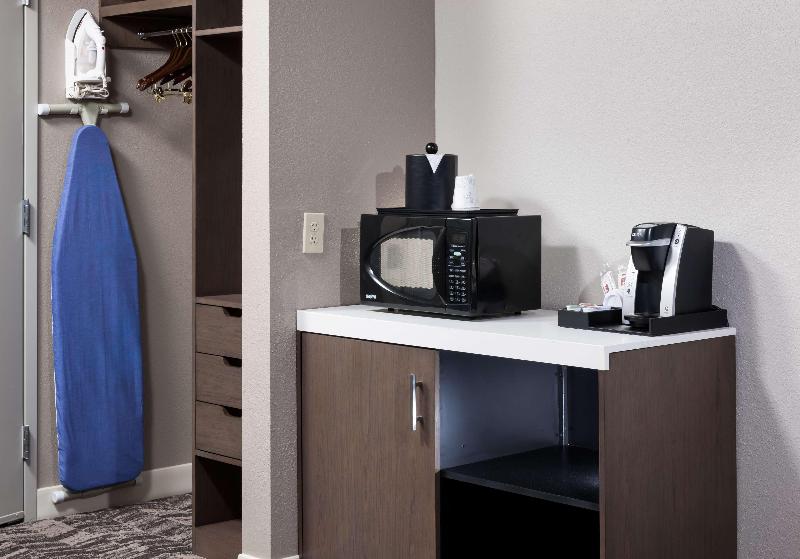 キングサイズベッドのスタンダードルーム, Hilton Garden Inn Savannah Airport