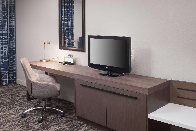 キングサイズベッドのジュニアスイート, Hilton Garden Inn Savannah Airport