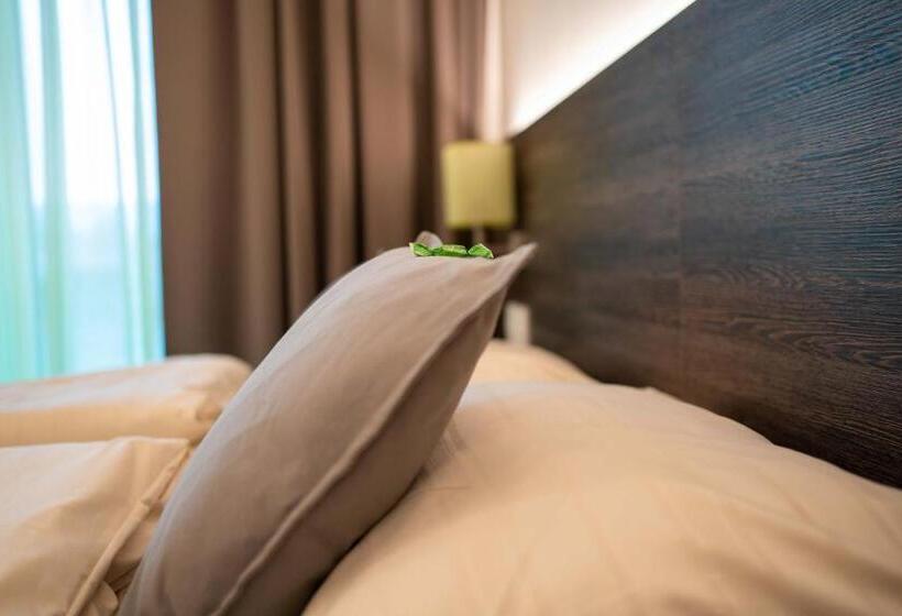 Номер Стандарт, Eee Hotel Gunskirchen