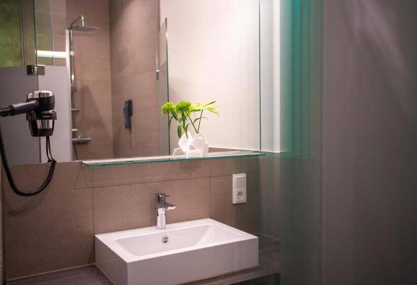 Номер Стандарт, Eee Hotel Gunskirchen