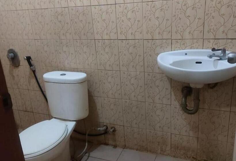 Номер Стандарт, Mulia Kendari Mitra Reddoorz