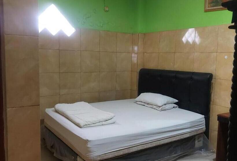 Номер Economy, Mulia Kendari Mitra Reddoorz